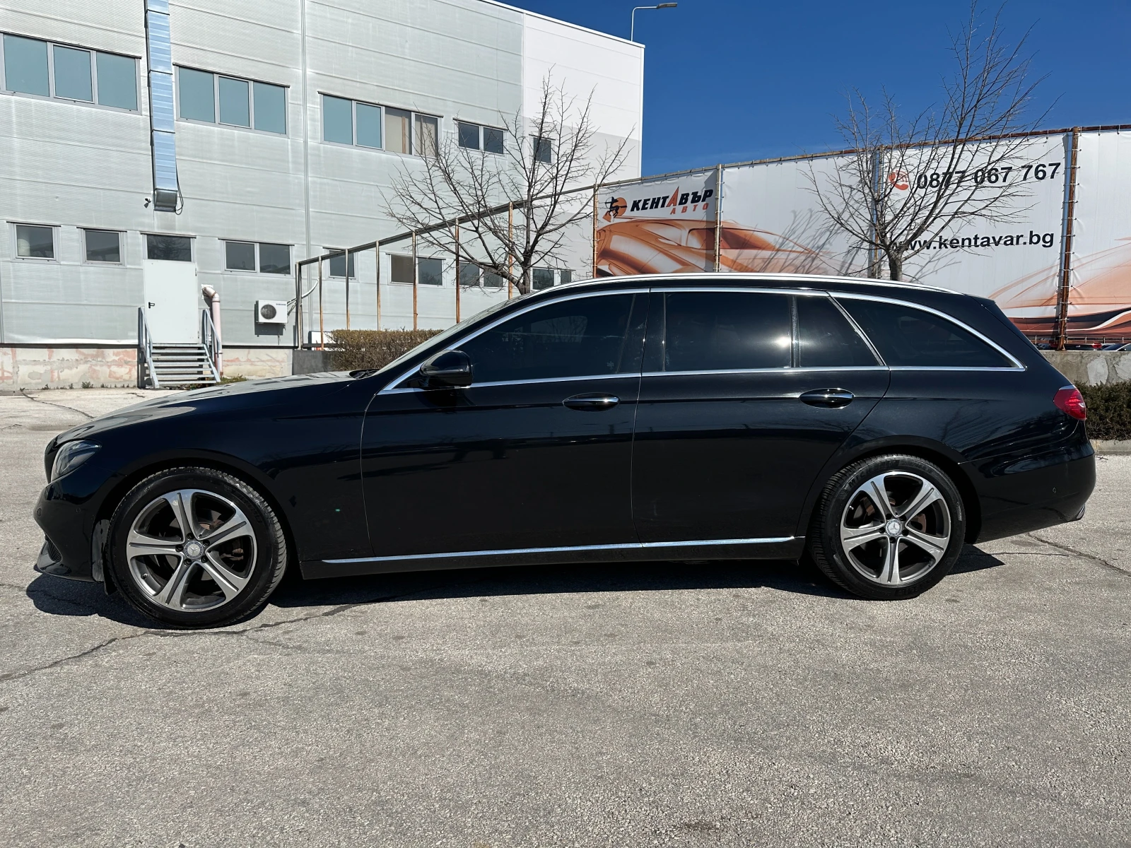 Mercedes-Benz E 200, снимка 2 - Автомобили и джипове - 53827159