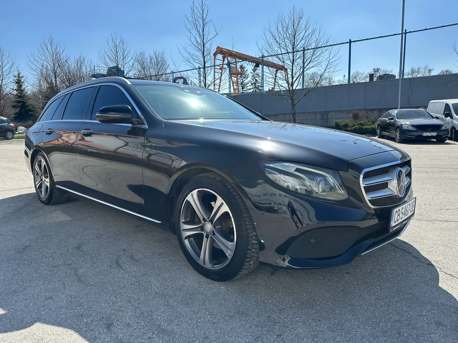 Mercedes-Benz E 200, снимка 6 - Автомобили и джипове - 53827159