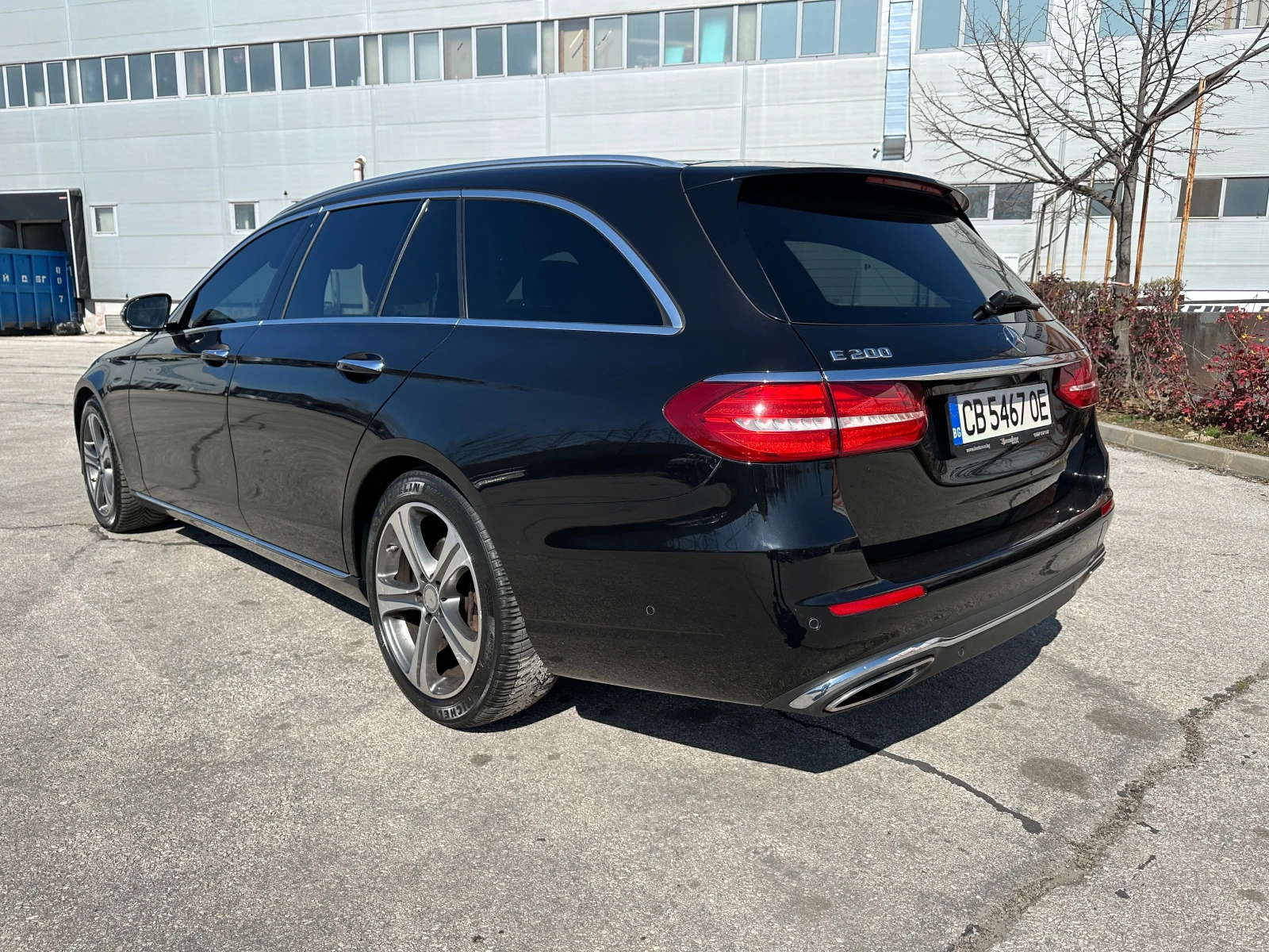 Mercedes-Benz E 200, снимка 3 - Автомобили и джипове - 53827159