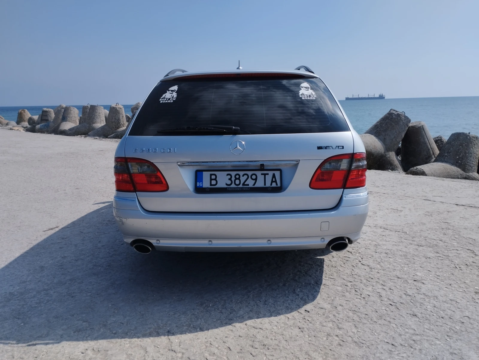 Mercedes-Benz E 320 facelift 3.0 v6 om642, снимка 4 - Автомобили и джипове - 53851733