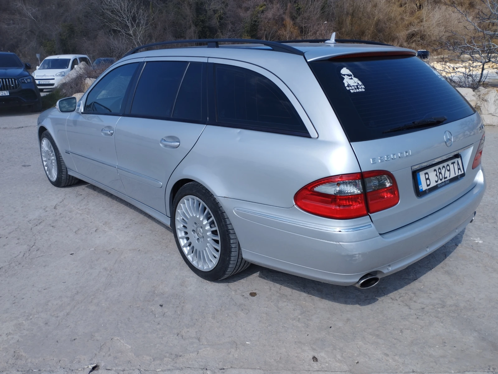 Mercedes-Benz E 320 facelift 3.0 v6 om642, снимка 3 - Автомобили и джипове - 53851733