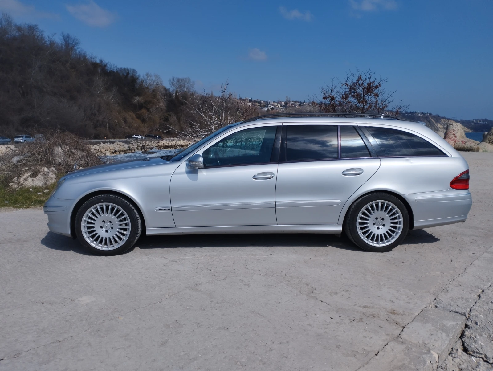 Mercedes-Benz E 320 facelift 3.0 v6 om642, снимка 2 - Автомобили и джипове - 53851733