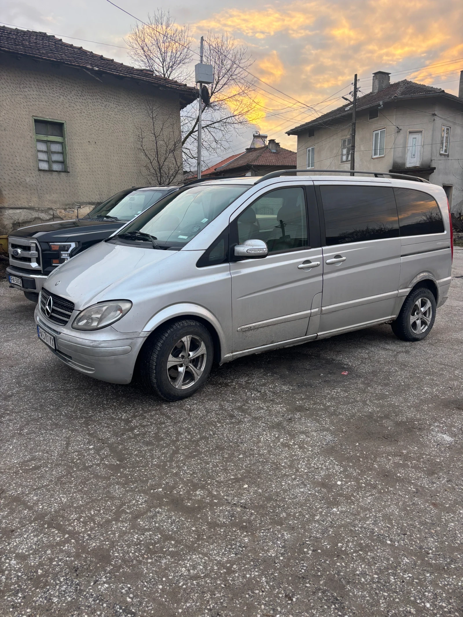 Mercedes-Benz Viano, снимка 2 - Автомобили и джипове - 53985352