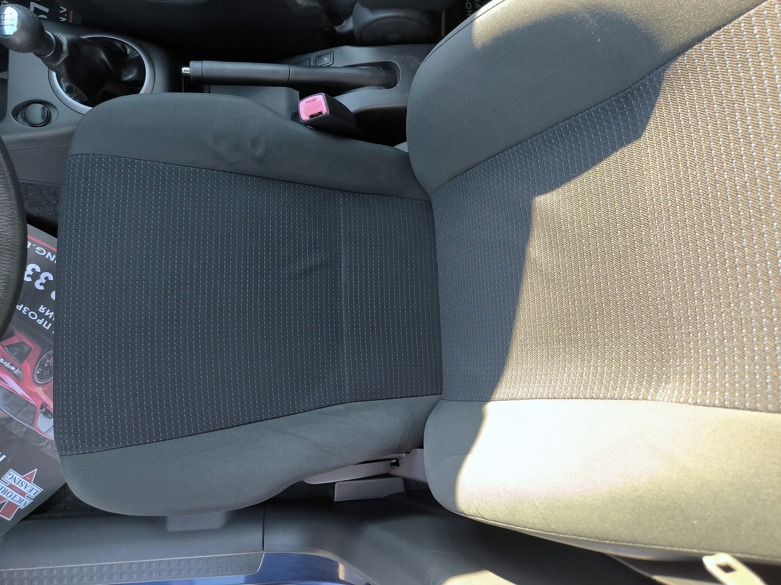 Suzuki Swift 1.5i GT-line KEYLESS, снимка 11 - Автомобили и джипове - 54260175