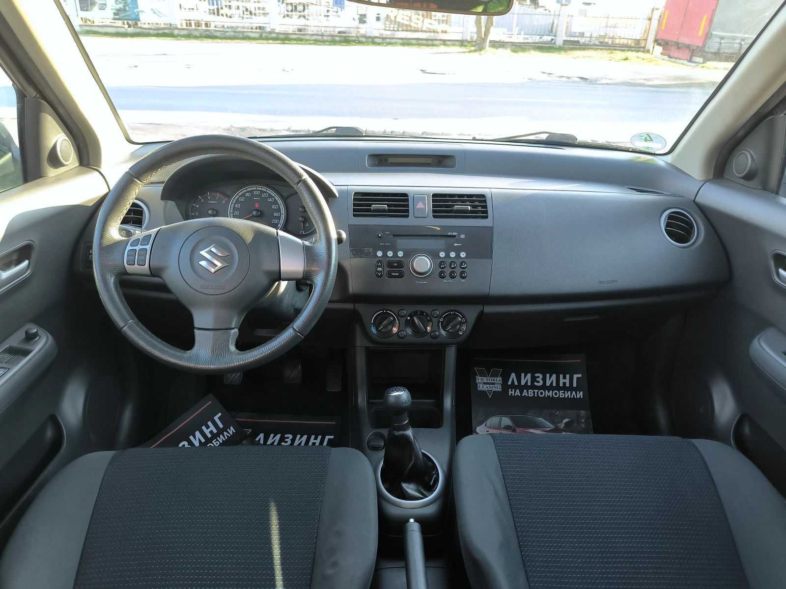 Suzuki Swift 1.5i GT-line KEYLESS, снимка 9 - Автомобили и джипове - 54260175