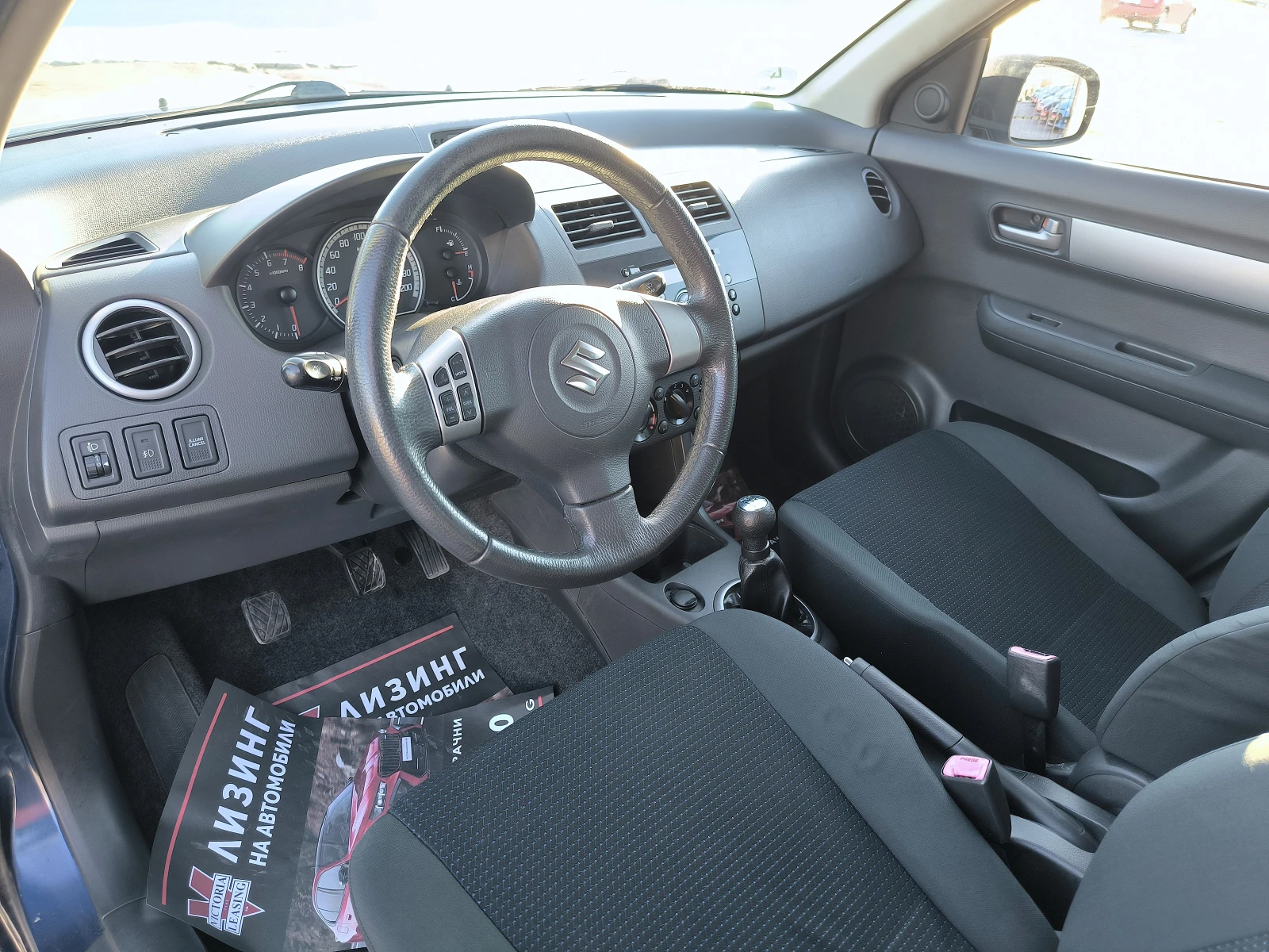 Suzuki Swift 1.5i GT-line KEYLESS, снимка 8 - Автомобили и джипове - 54260175