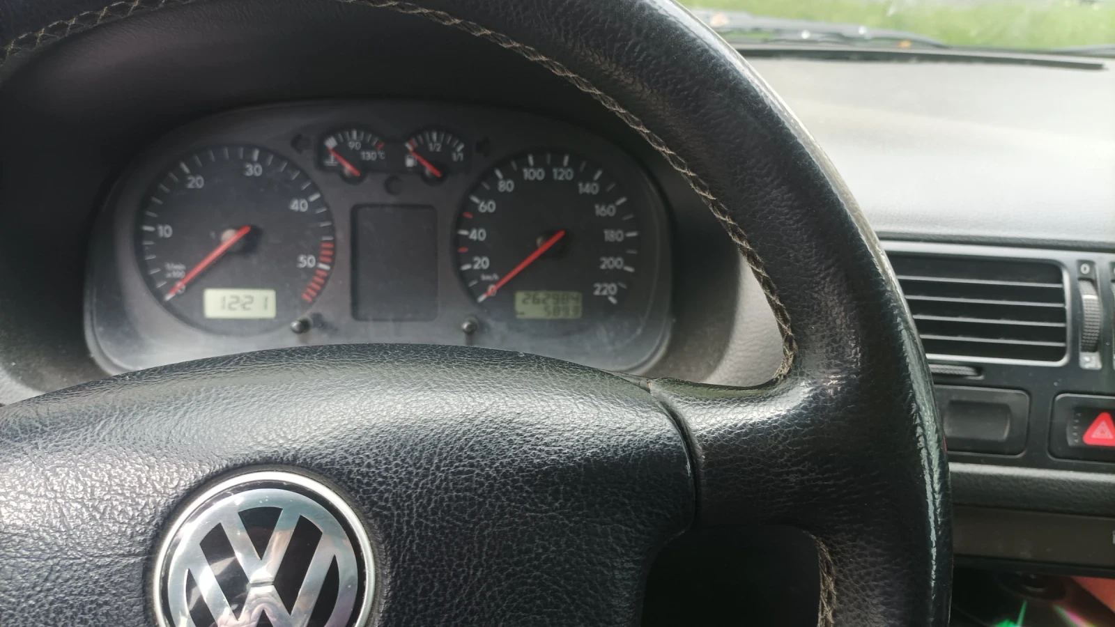 VW Bora, снимка 7 - Автомобили и джипове - 54377996
