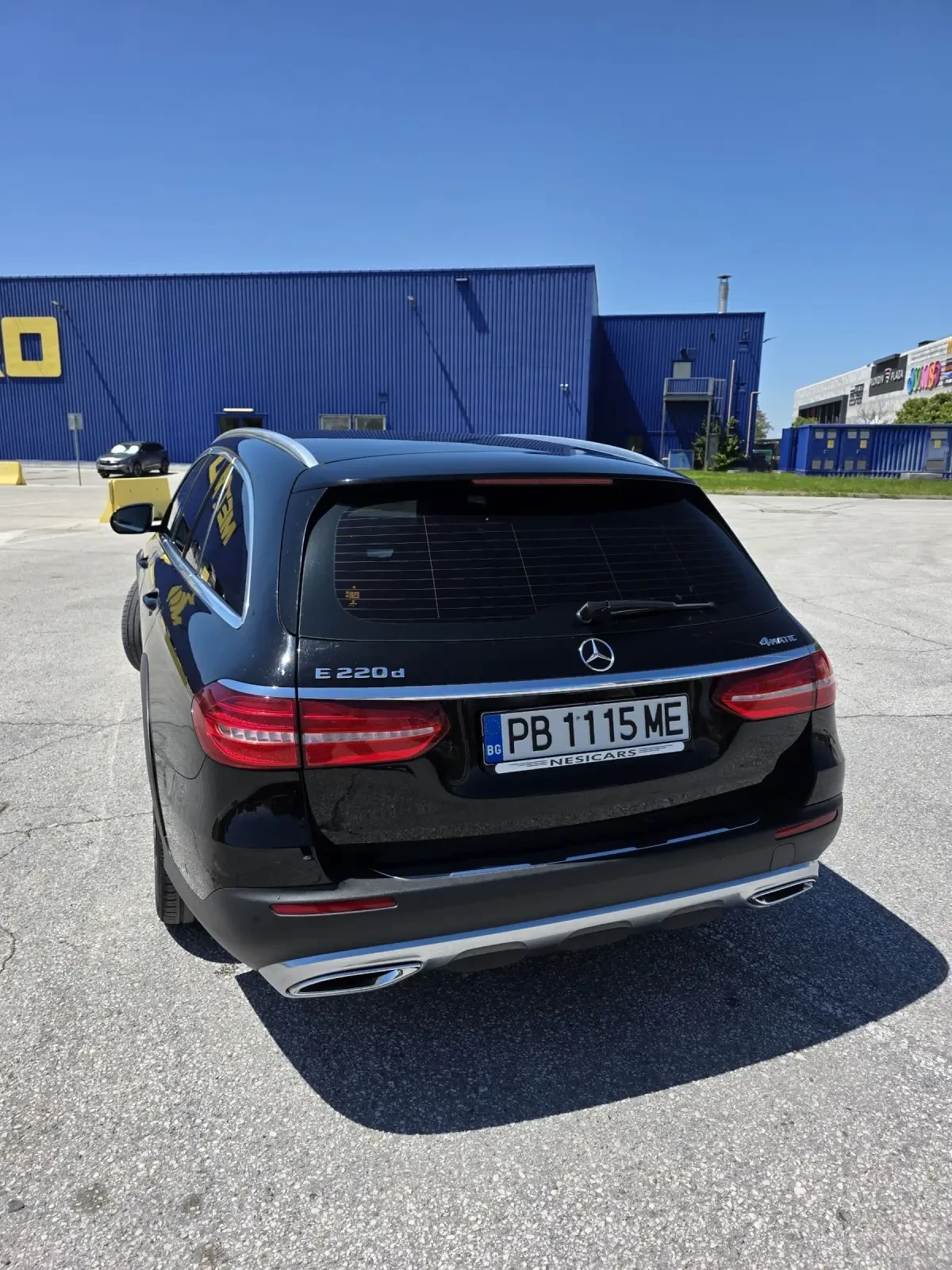 Mercedes-Benz E 220, снимка 4 - Автомобили и джипове - 54409695
