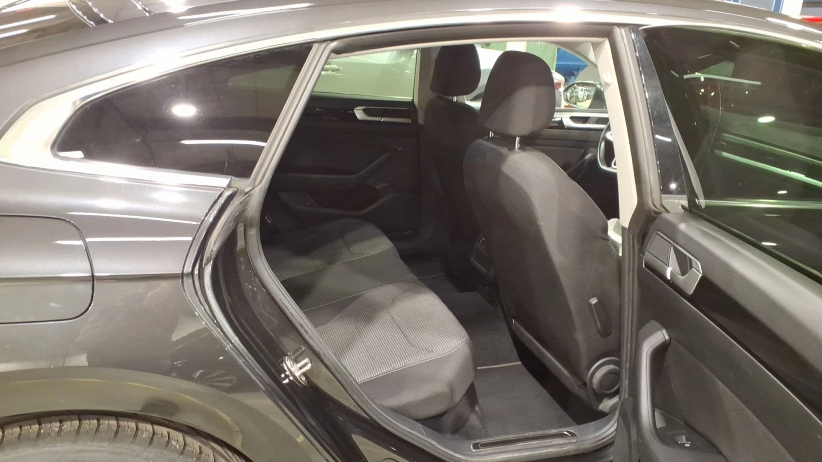 VW Arteon 2.0 TDI, снимка 7 - Автомобили и джипове - 54477822