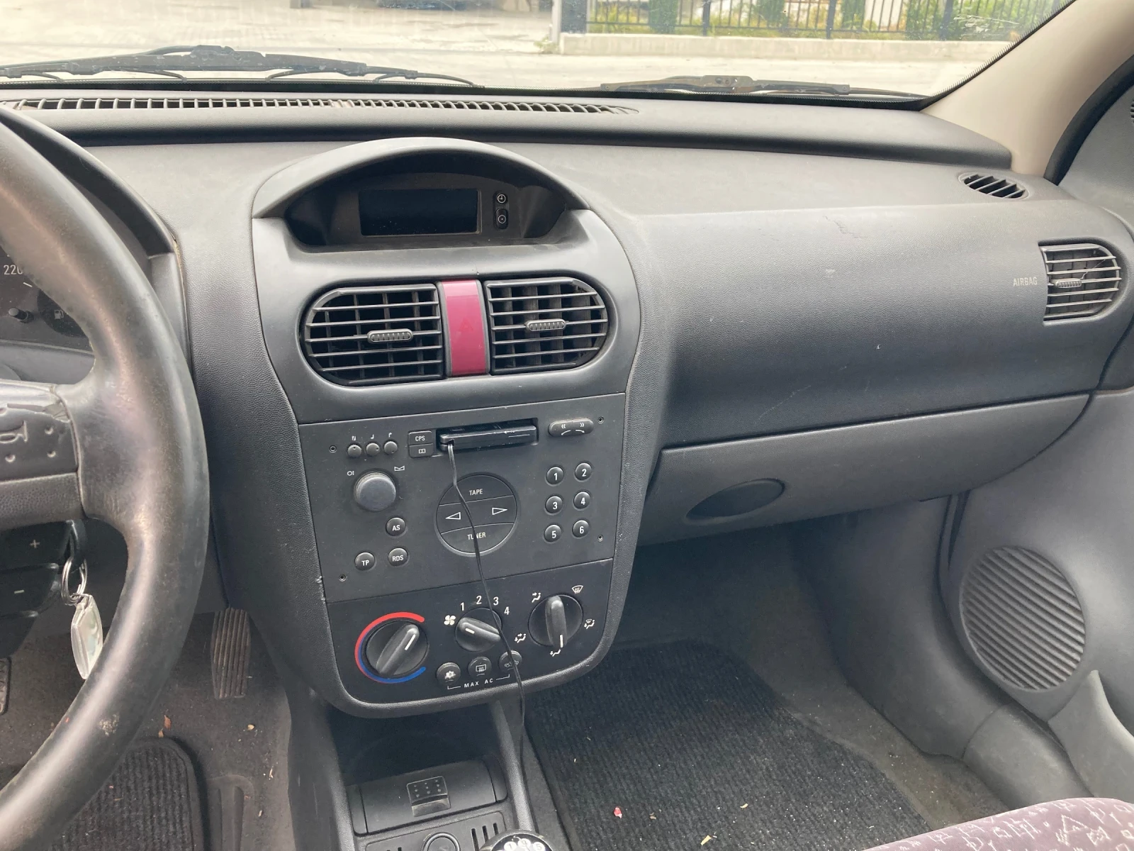 Opel Corsa 1.4, снимка 15 - Автомобили и джипове - 54596084