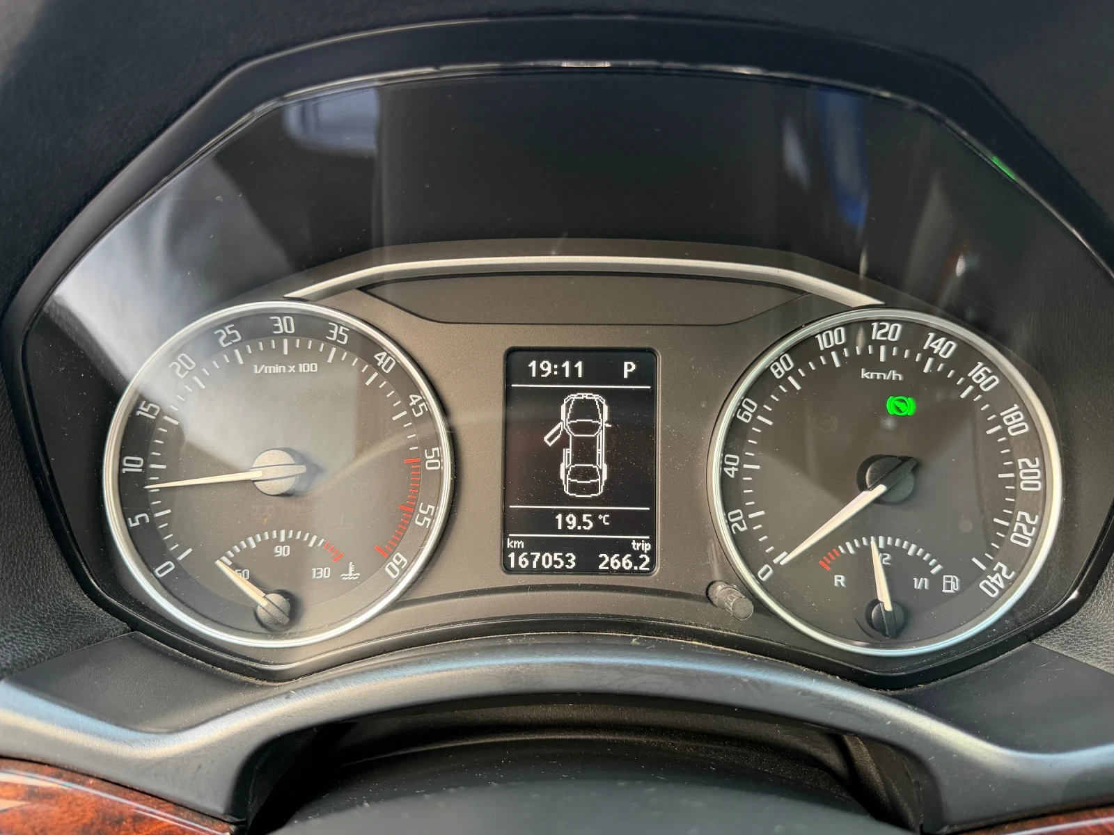 Skoda Octavia 1.6 TDI DSG | Навигация | Подгреви | Климатроник |, снимка 13 - Автомобили и джипове - 54826659