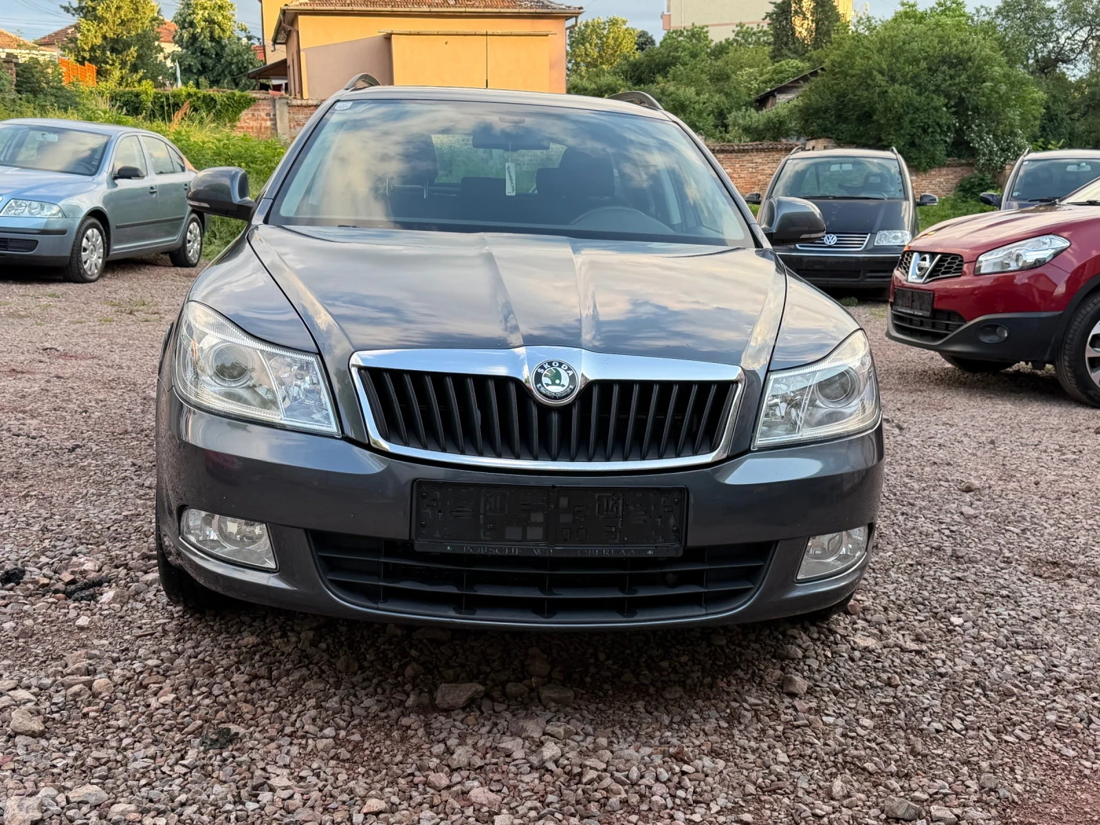Skoda Octavia 1.6 TDI DSG | Навигация | Подгреви | Климатроник |, снимка 2 - Автомобили и джипове - 54826659