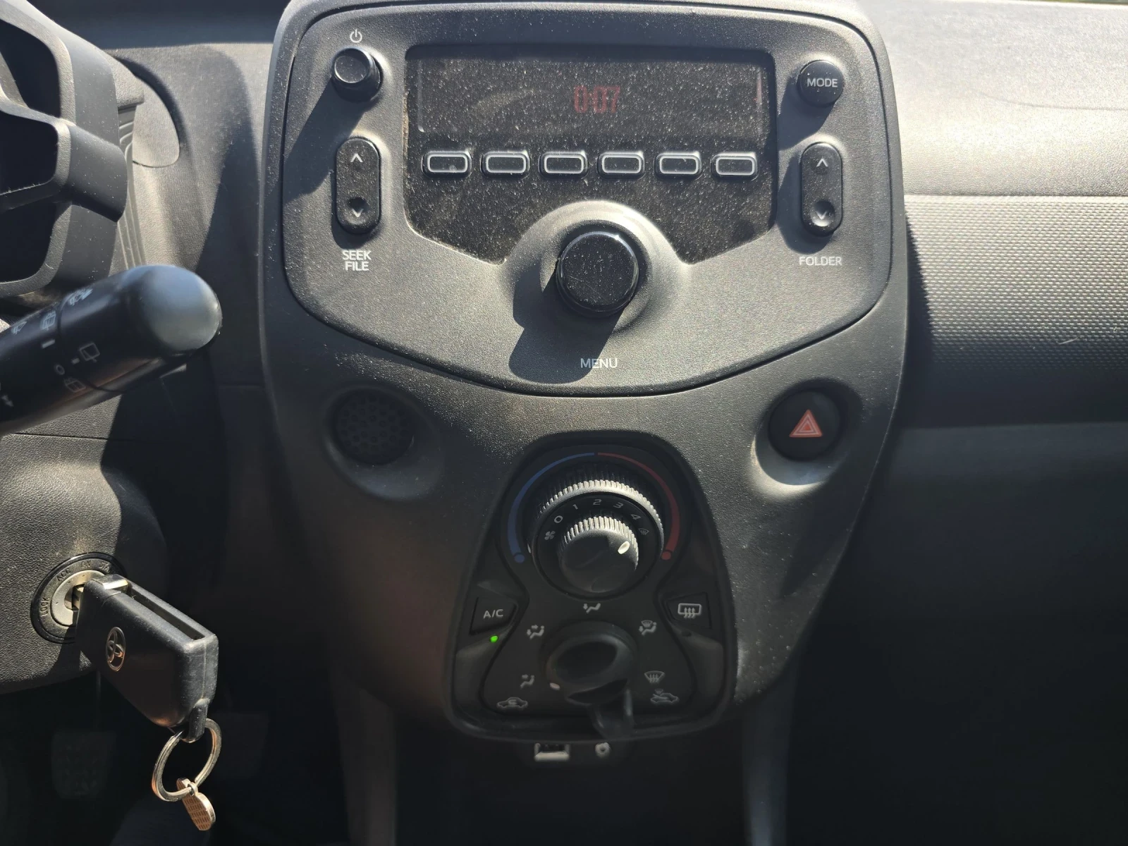 Toyota Aygo 1, 0, снимка 13 - Автомобили и джипове - 55069794