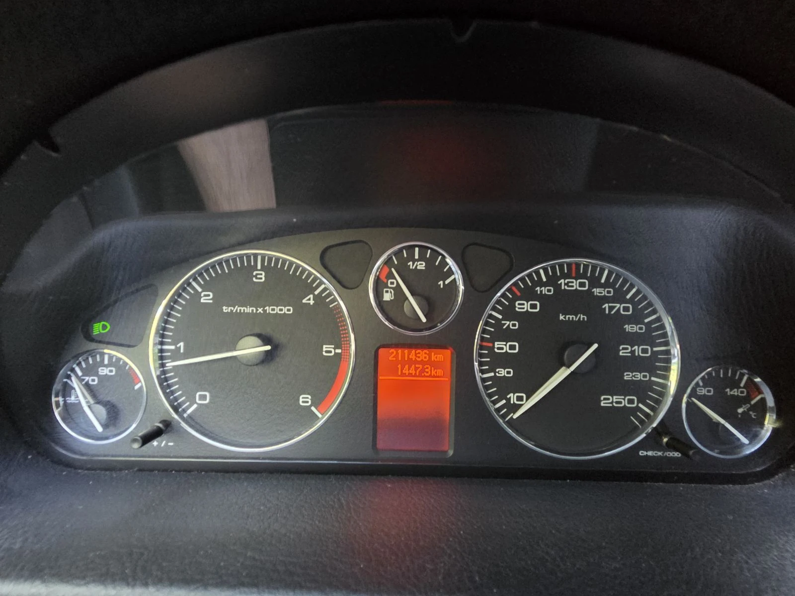 Peugeot 407 2.0 HDI, снимка 6 - Автомобили и джипове - 55136881