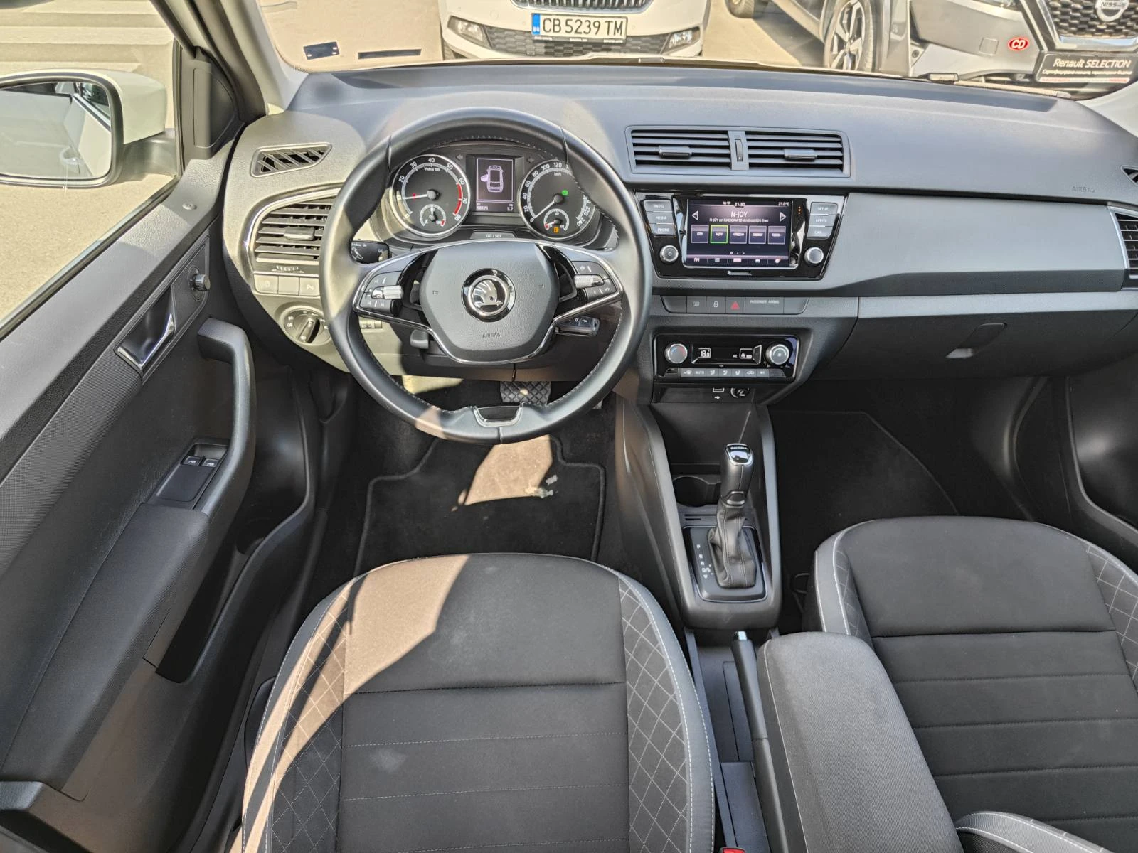 Skoda Fabia 1.0TSi/95k.c./Business/Automatic, снимка 11 - Автомобили и джипове - 55298159