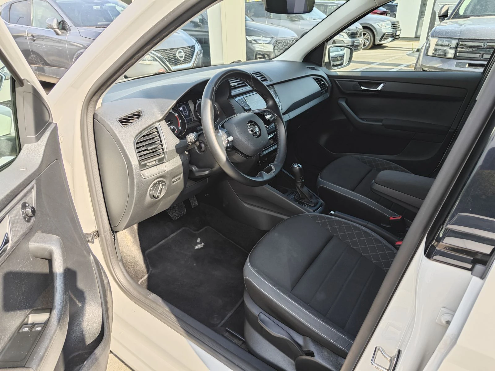Skoda Fabia 1.0TSi/95k.c./Business/Automatic, снимка 7 - Автомобили и джипове - 55298159