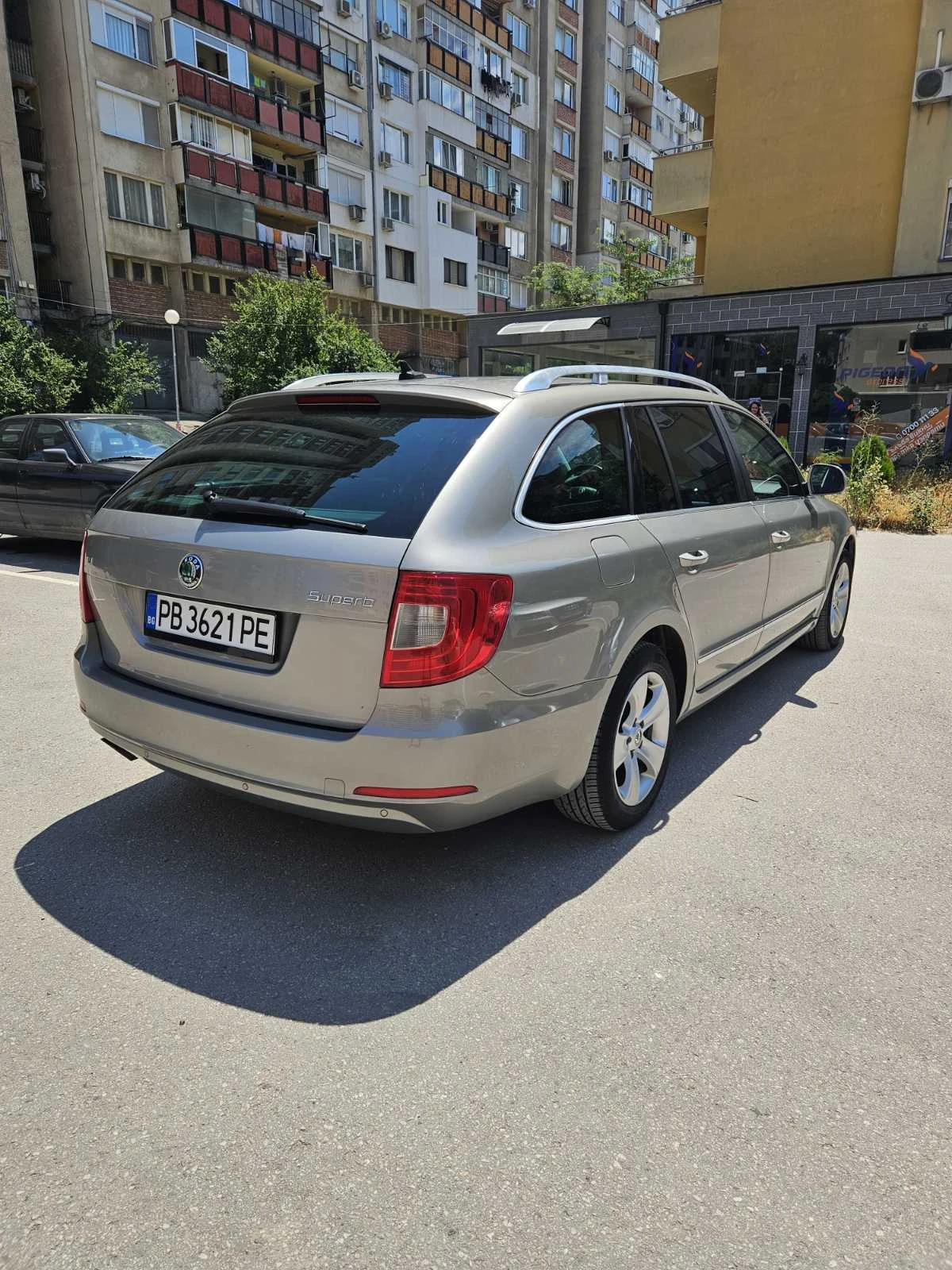 Skoda Superb, снимка 5 - Автомобили и джипове - 55310647