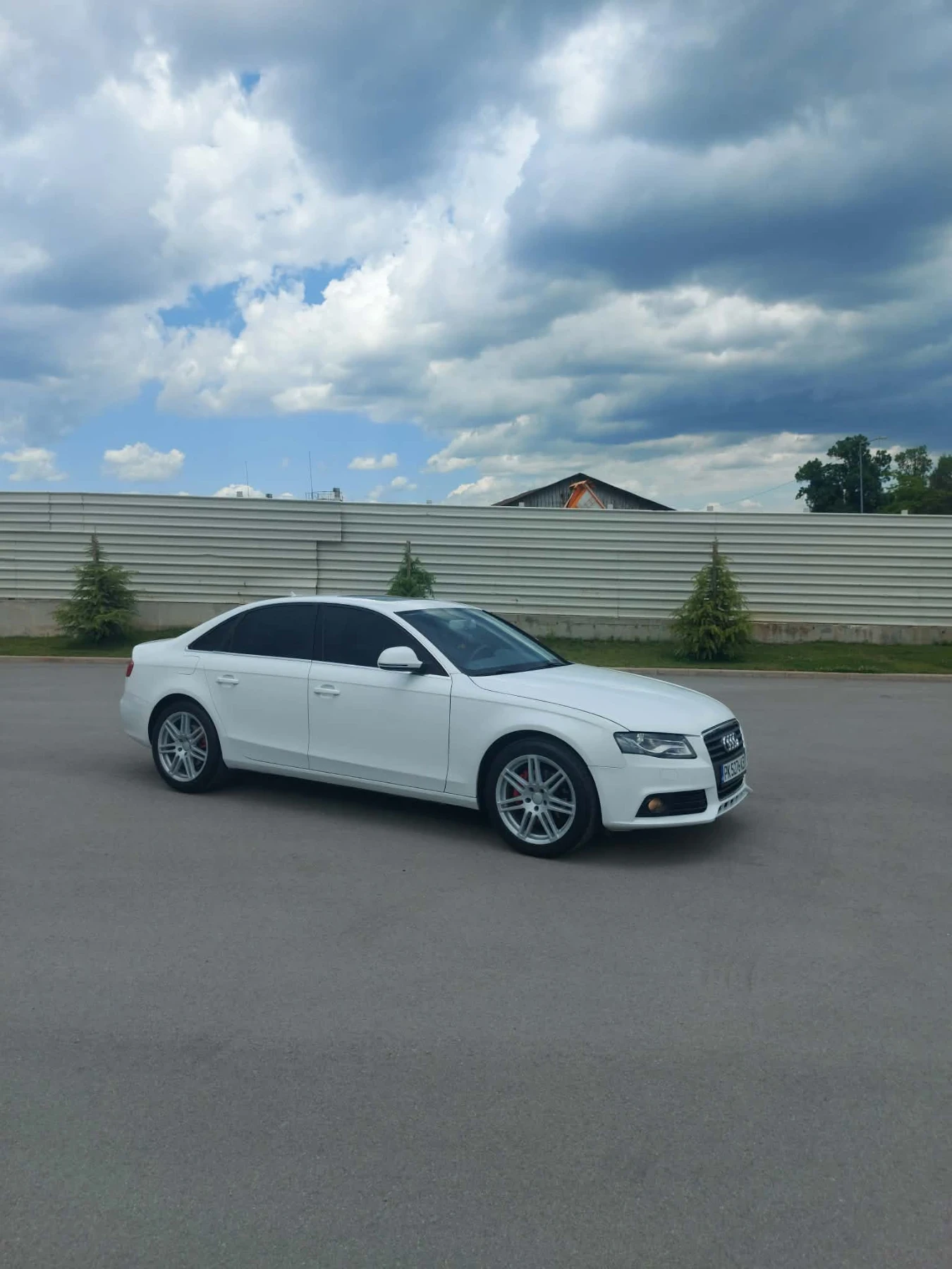 Audi A4 2.0tdi, снимка 8 - Автомобили и джипове - 55513704
