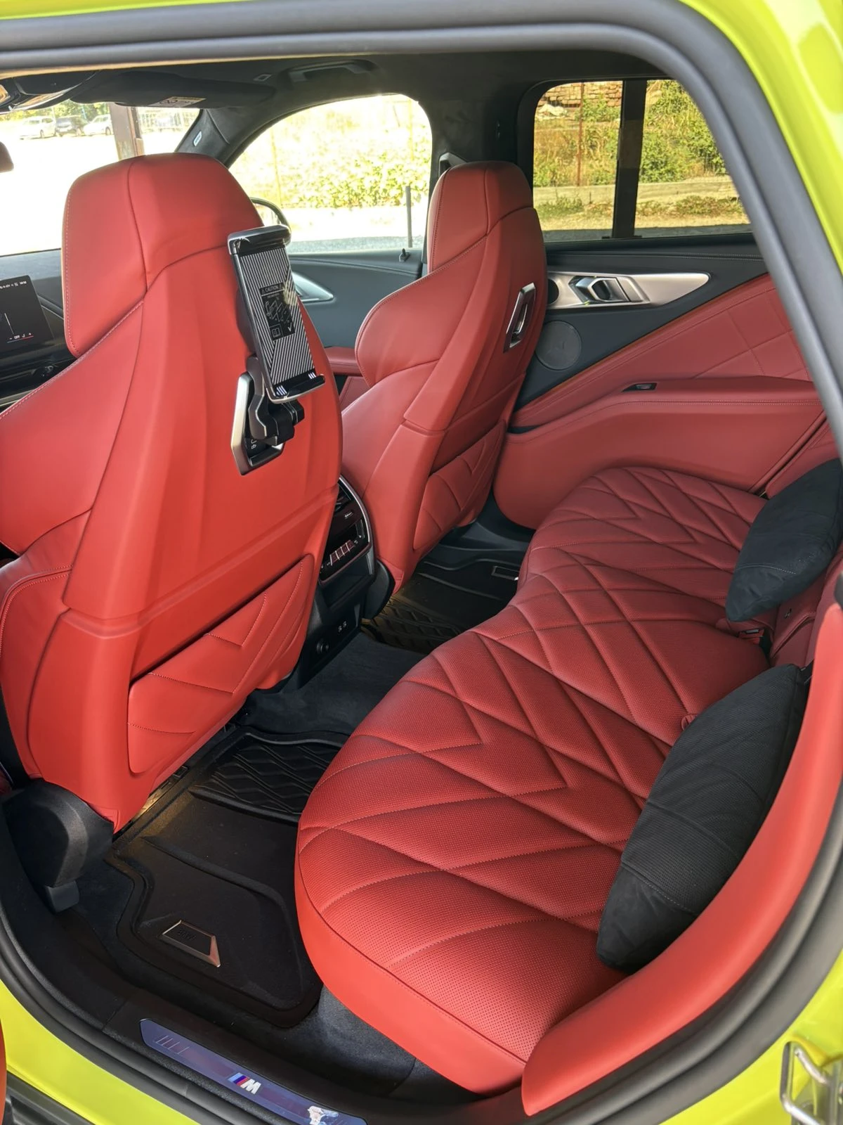 BMW XM 50e НОВ!!! Maxton design, снимка 14 - Автомобили и джипове - 56116222