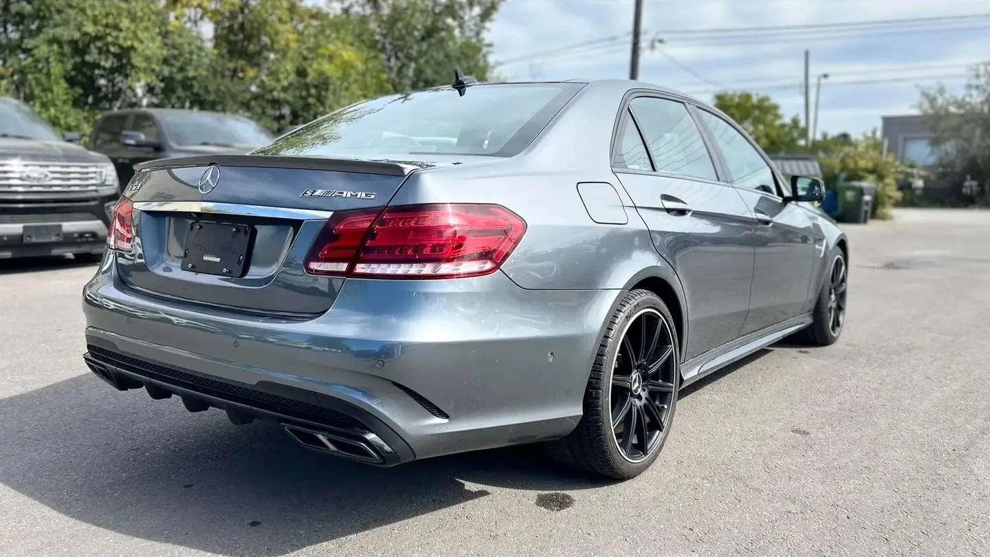 Mercedes-Benz E 63 AMG * ��������� ���� �� �������� * CARFAX *  | Mobile.bg � ����������� 4