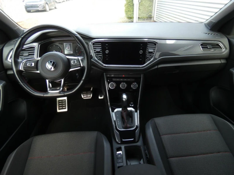 VW T-Roc  2.0TDI/150HP/DSG/SPORT/CAM/NAVI/TSR/932b, снимка 10 - Автомобили и джипове - 49316697