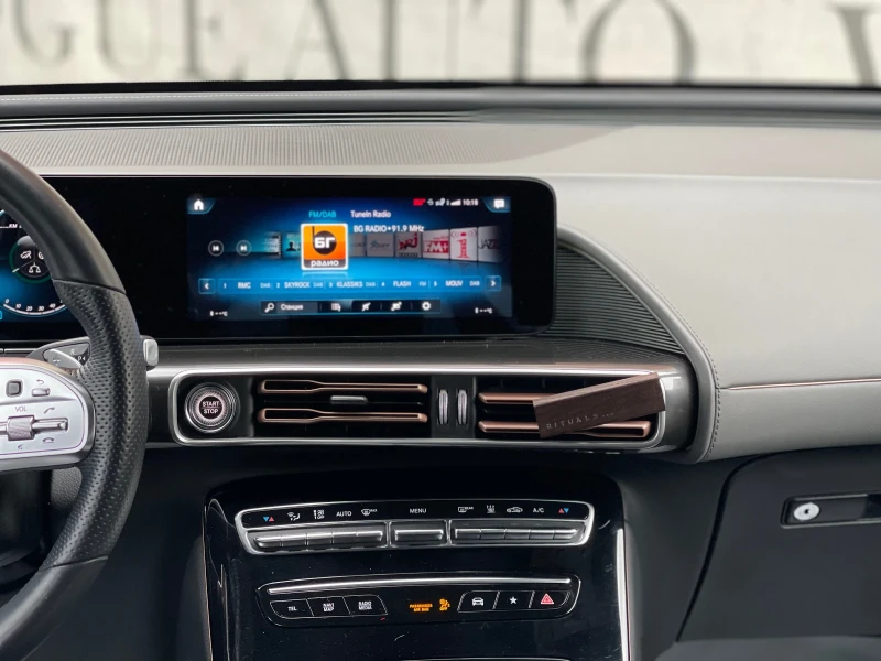 Mercedes-Benz EQC 400* 4MATIC* AMG* , снимка 8 - Автомобили и джипове - 51245101