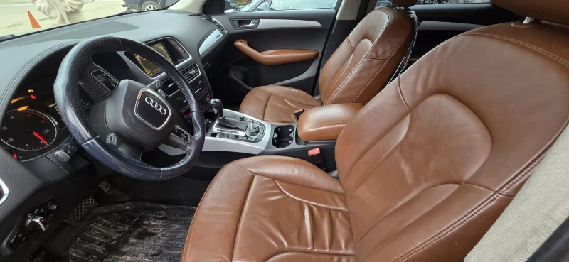 Audi Q5 2.0D, снимка 8 - Автомобили и джипове - 52531707