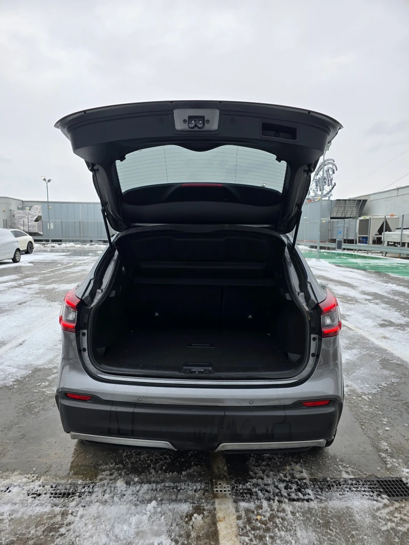 Nissan Qashqai в гаранция до 04.2026, снимка 9 - Автомобили и джипове - 53178999