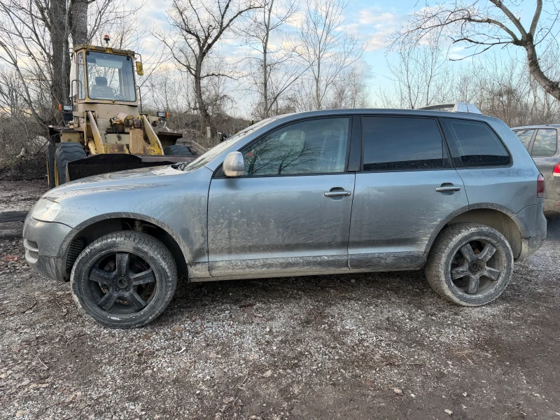 VW Touareg 2.5 TDI, снимка 2 - Автомобили и джипове - 53489329