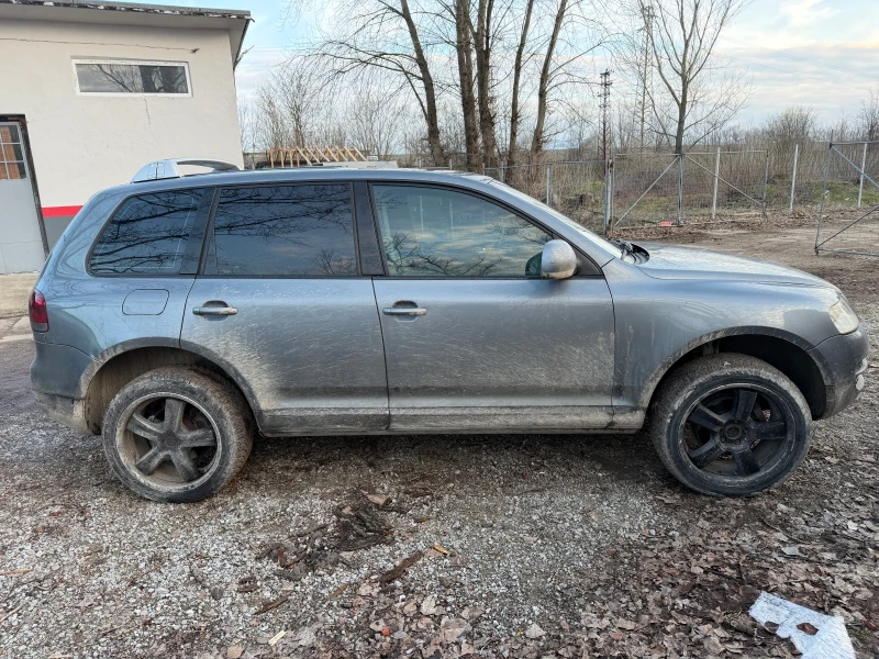 VW Touareg 2.5 TDI, снимка 3 - Автомобили и джипове - 53489329