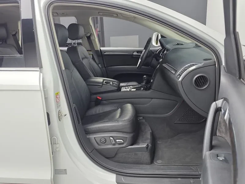 Audi Q7 3.0 TDI Quattro, снимка 11 - Автомобили и джипове - 55132426