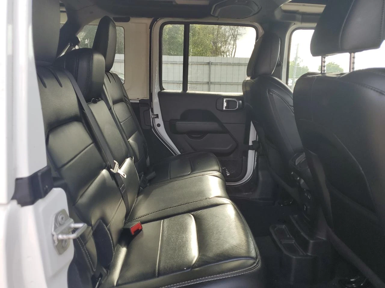 Jeep Wrangler UNLIMITED SAHARA* РЕАЛНИ КМ - изображение 9