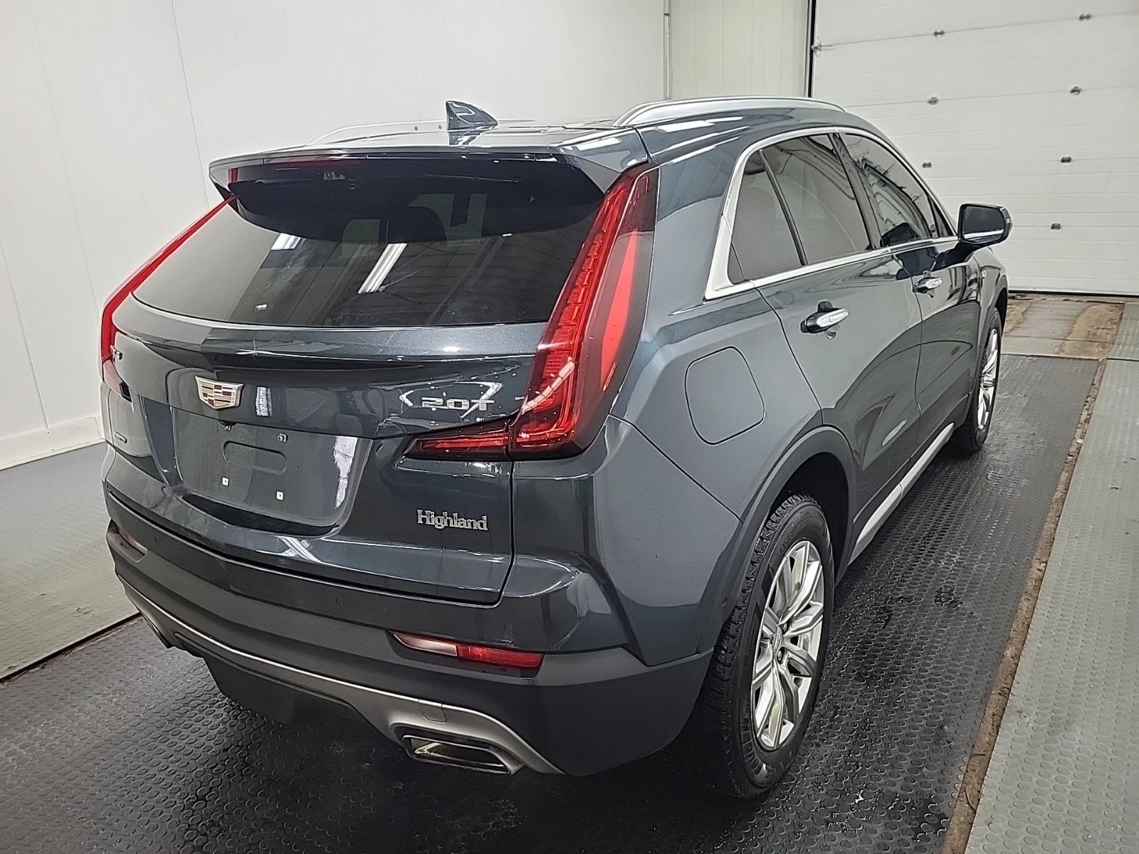 Cadillac XT4 AWD PREMIUM LUXURY - изображение 3