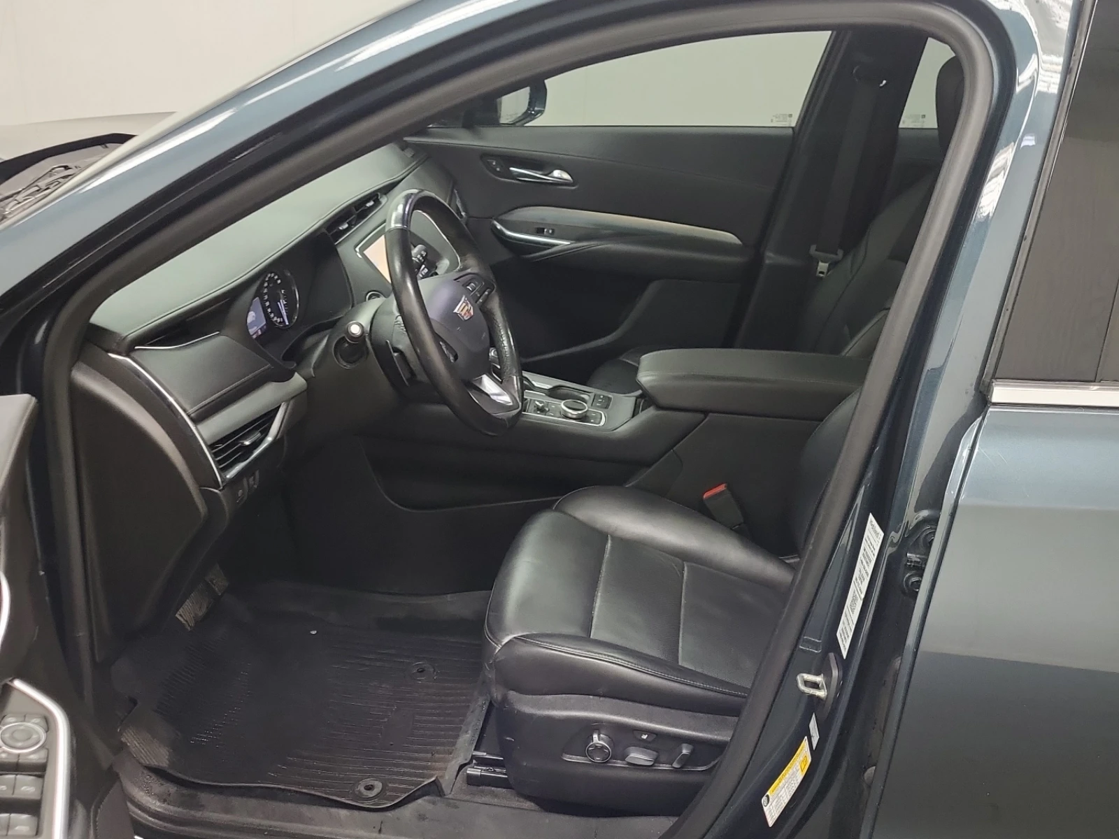 Cadillac XT4 AWD PREMIUM LUXURY - изображение 7