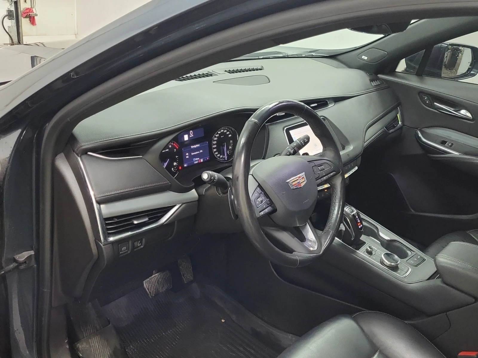 Cadillac XT4 AWD PREMIUM LUXURY - изображение 9