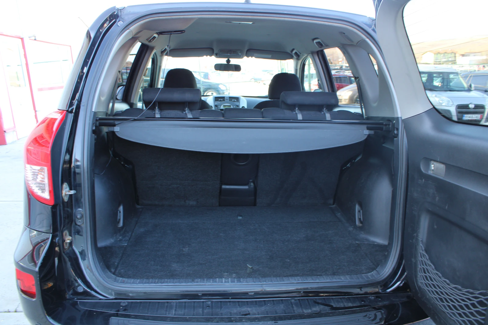 Toyota Rav4 2.2 D4D, снимка 14 - Автомобили и джипове - 53828184