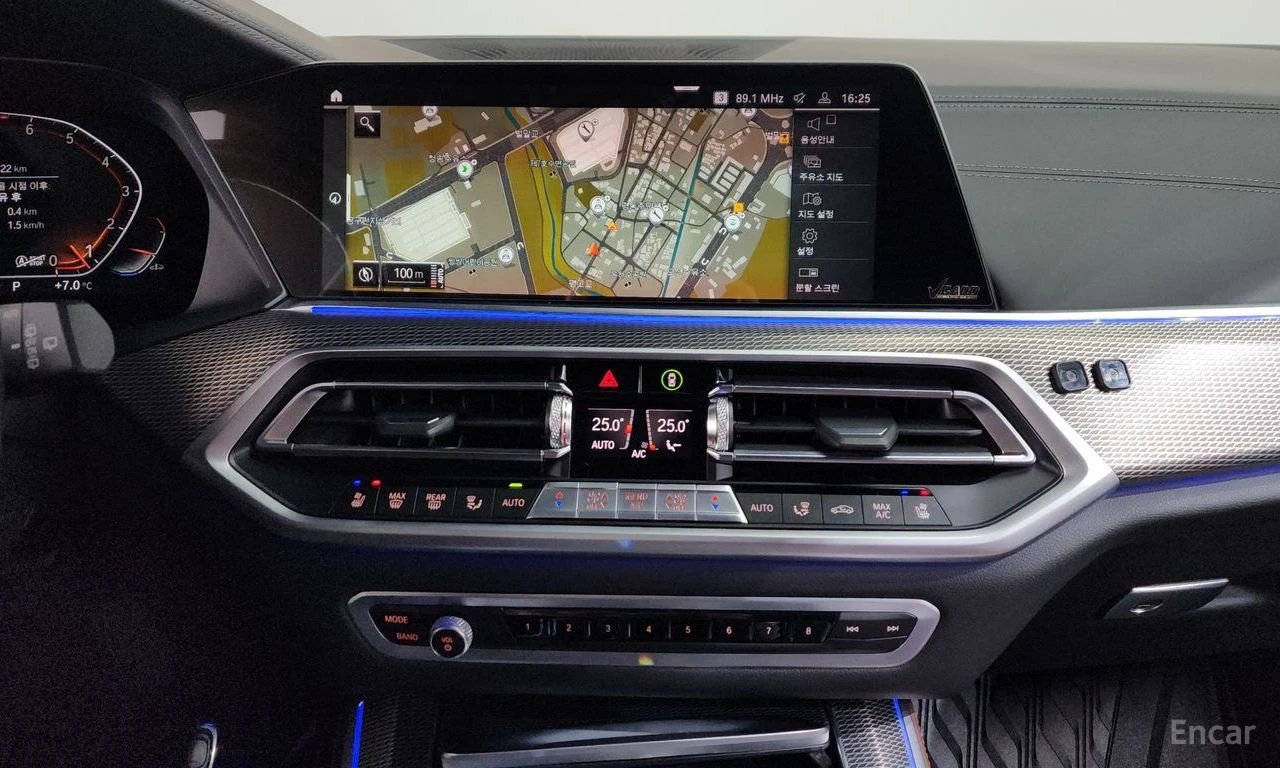 BMW X5M * ФИКСИРАНА ЦЕНА ДО БЪЛГАРИЯ * ЛАЗЕРИ * ОБДУХВАНЕ, снимка 15 - Автомобили и джипове - 55398731