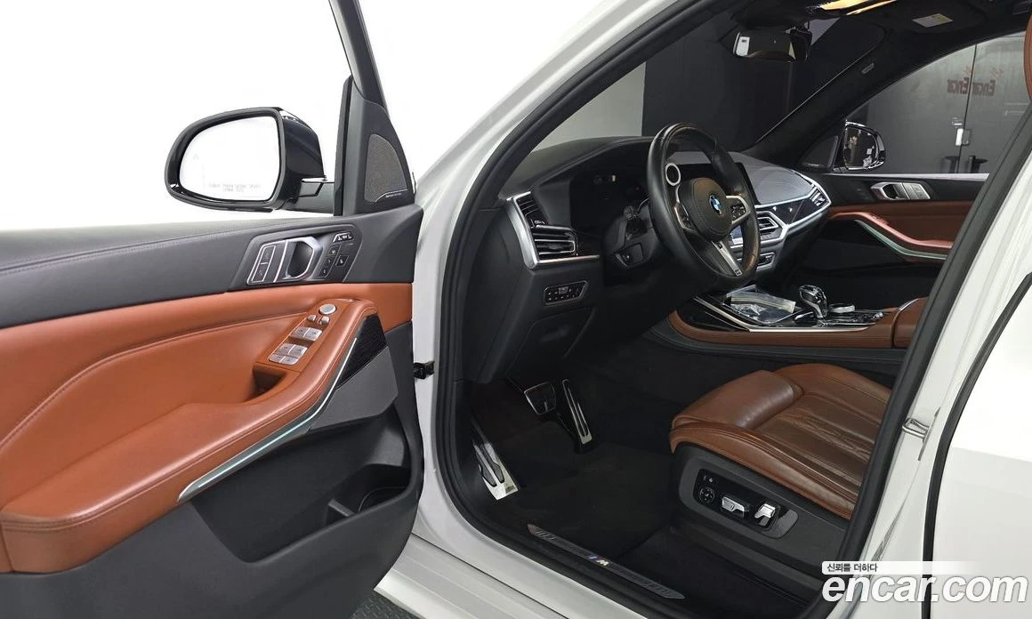 BMW X7 xDrive 40i M Sport 6STR, снимка 10 - Автомобили и джипове - 55668941