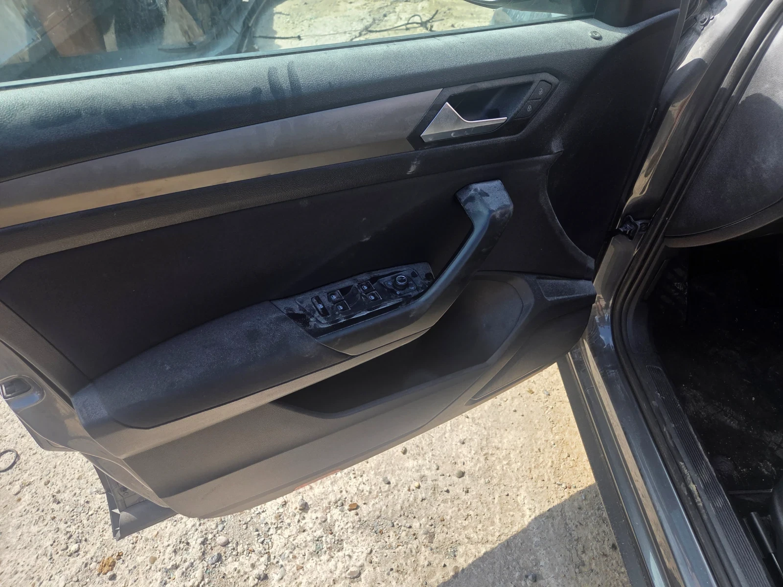 VW T-Roc 2000TDI DTT Avtomat, снимка 3 - Автомобили и джипове - 56267635