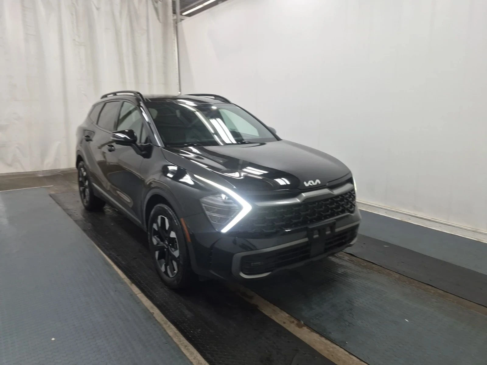 Kia Sportage, снимка 2 - Автомобили и джипове - 56685004