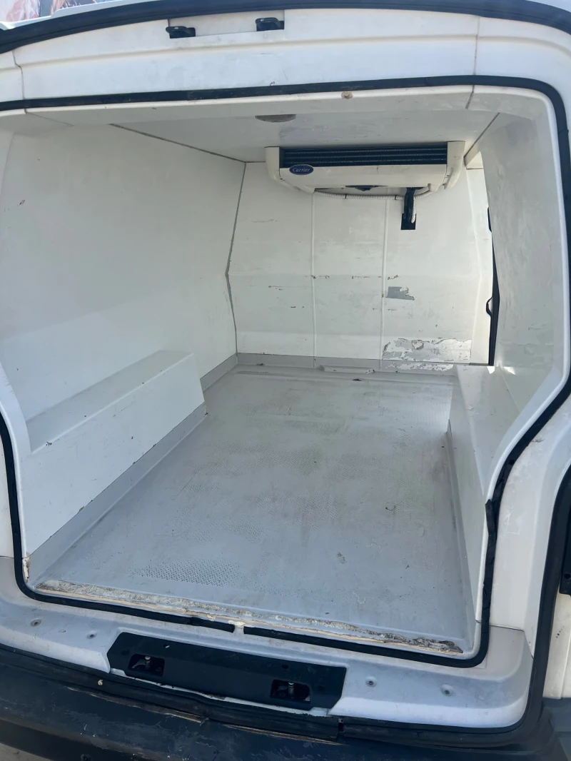 VW T5, снимка 4 - Бусове и автобуси - 52660584