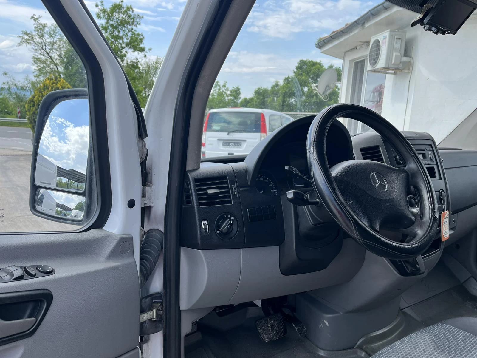 Mercedes-Benz Sprinter 316 KLIMA, AUTOMAT, TEMPOMAT, снимка 9 - Бусове и автобуси - 54657735