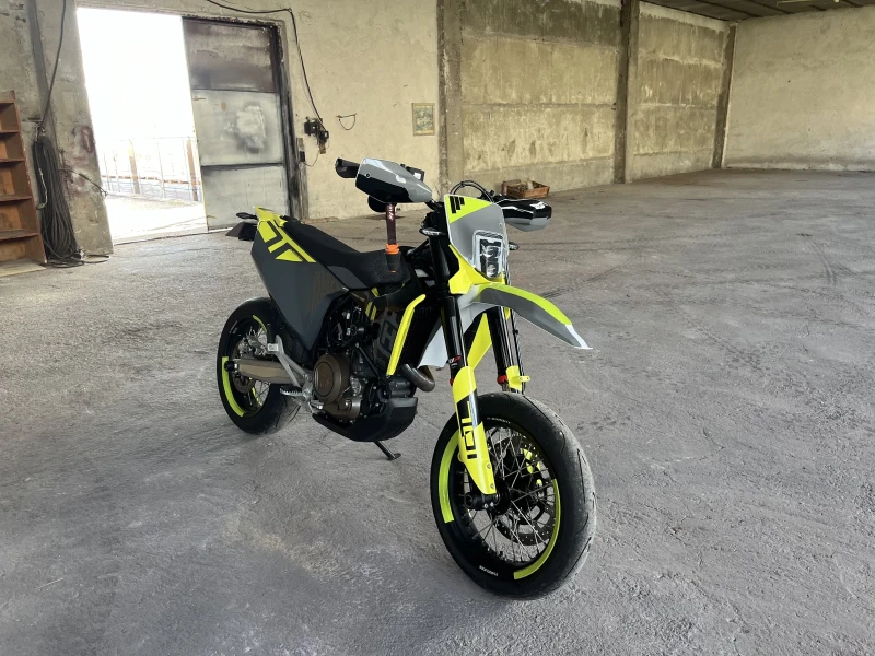 Husqvarna SM Supermoto701