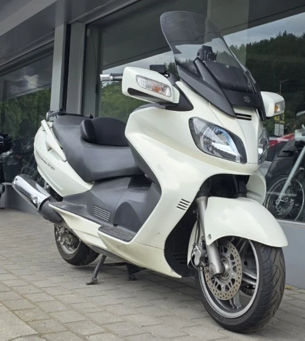 Suzuki Burgman 650