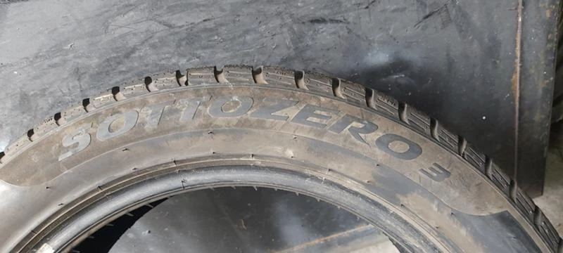 Гуми Зимни 215/55R17, снимка 6 - Гуми и джанти - 35123398