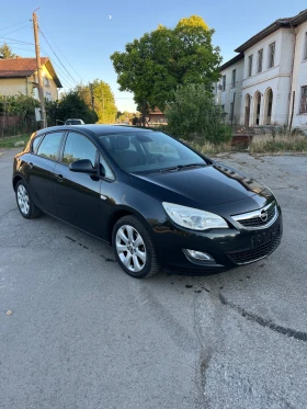 Обява за продажба на Opel Astra 1.4T 232000km ~8 000 лв. - изображение 1