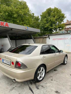 Обява за продажба на Lexus IS 200 Lexus is 200 2.0 бензин 155 коня 2005г Колата е в  ~4 500 лв. - изображение 1