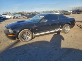 Ford Mustang GT Deluxe