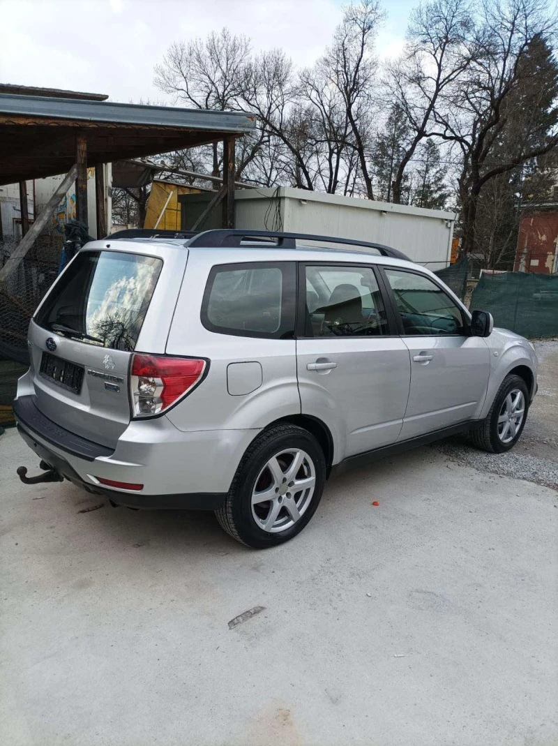 Subaru Forester 2.0 D, снимка 1 - Автомобили и джипове - 46710685