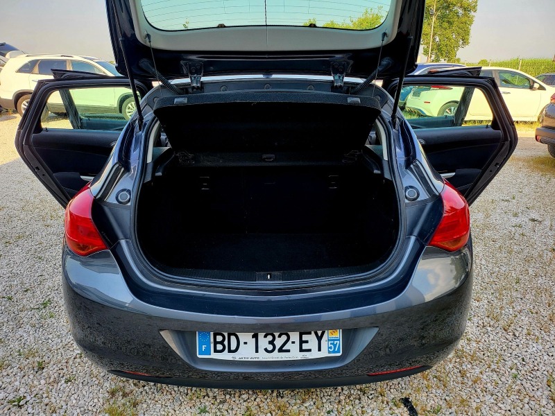 Opel Astra 1, 4 i 16V, снимка 14 - Автомобили и джипове - 46096436